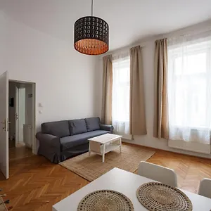 1020 Apartamento Viena